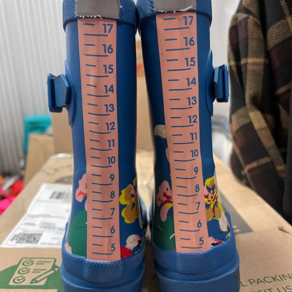 Joules Toddler blue floral rainboots size 9